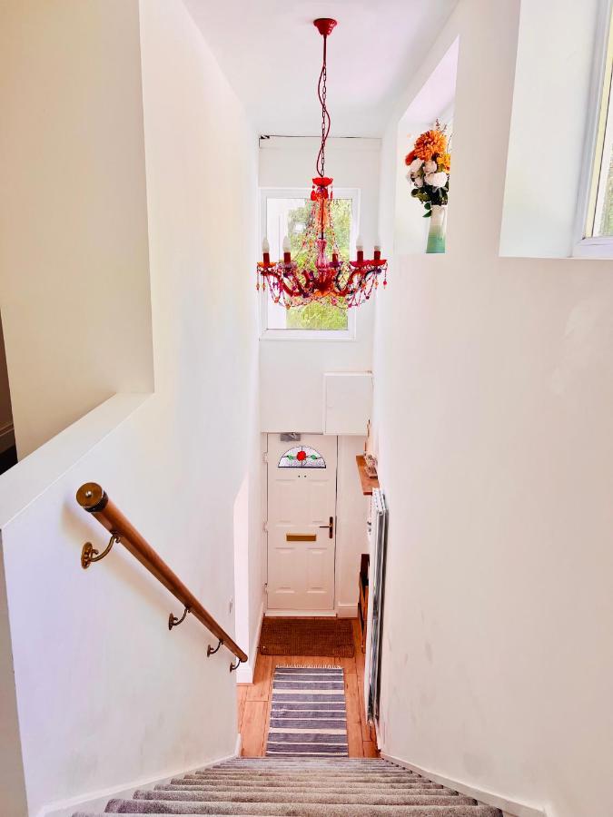 Gordy Hall -Sea Facing Welsh Cottage With Stunning Views Pendine Exteriör bild