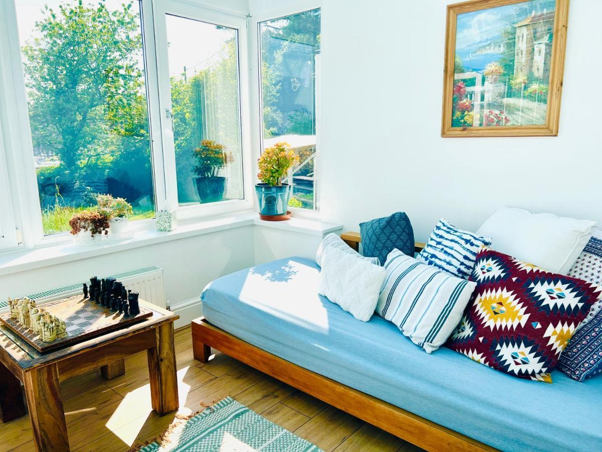 Gordy Hall -Sea Facing Welsh Cottage With Stunning Views Pendine Exteriör bild