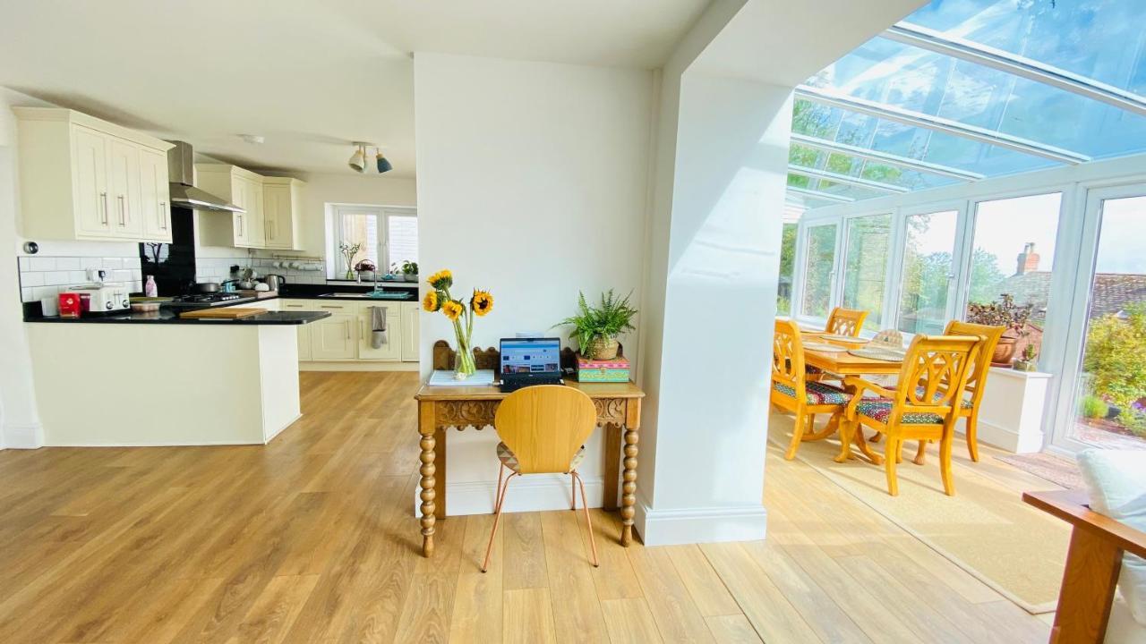 Gordy Hall -Sea Facing Welsh Cottage With Stunning Views Pendine Exteriör bild