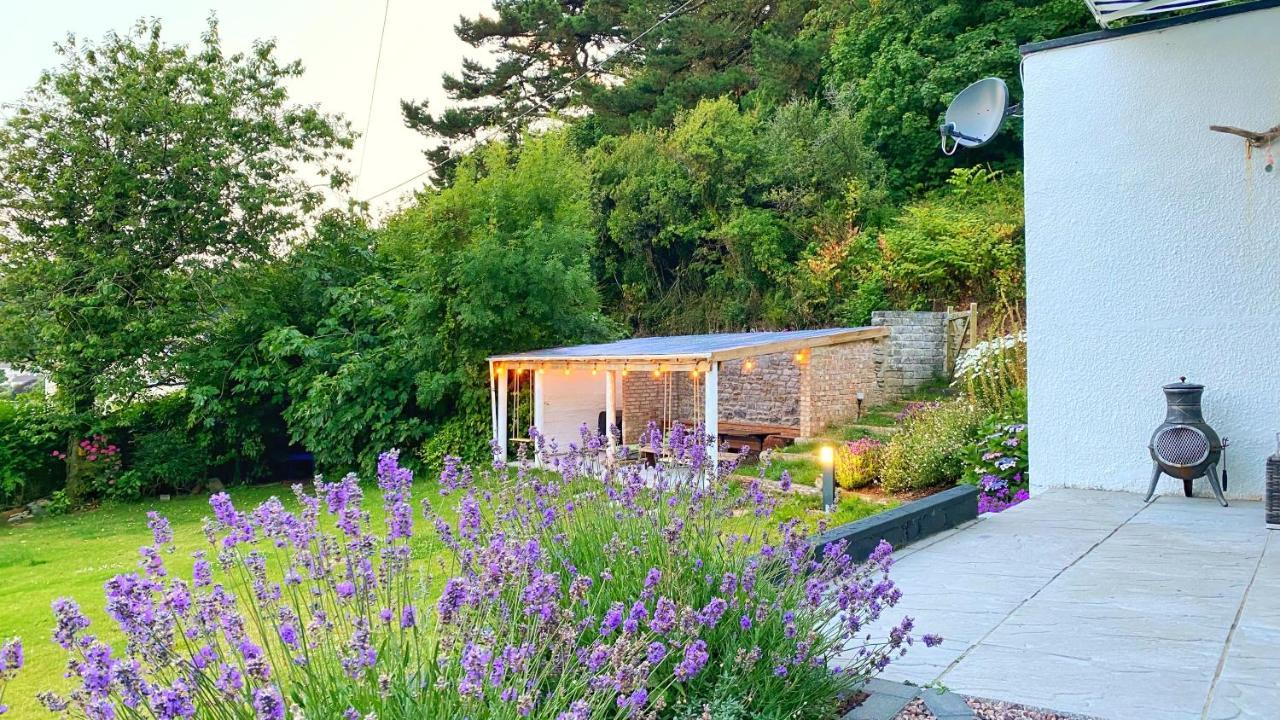 Gordy Hall -Sea Facing Welsh Cottage With Stunning Views Pendine Exteriör bild