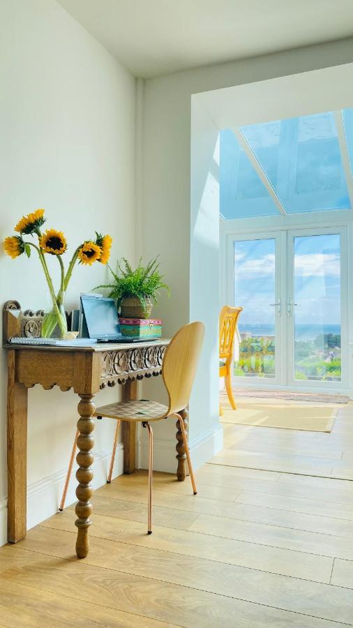 Gordy Hall -Sea Facing Welsh Cottage With Stunning Views Pendine Exteriör bild